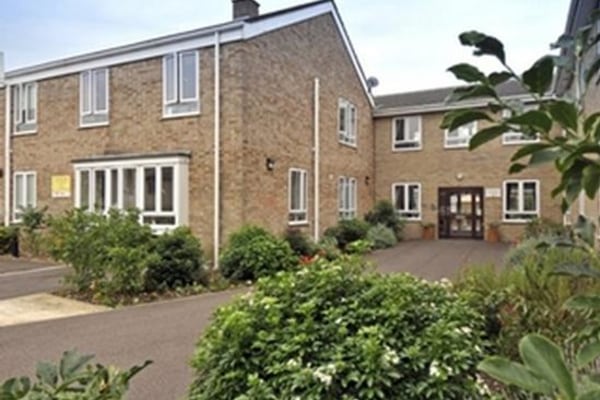 Redbond Lodge, Chequers Lane