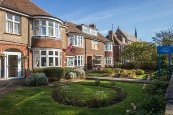 Bon Accord Care Home 79 81 New Church Road Hove East Sussex Bn3 4bb 26 Reviews