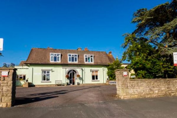 Kingsley Court, 28 Dorchester Road