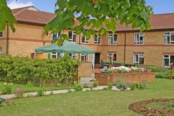 Bilton Court, Queensway