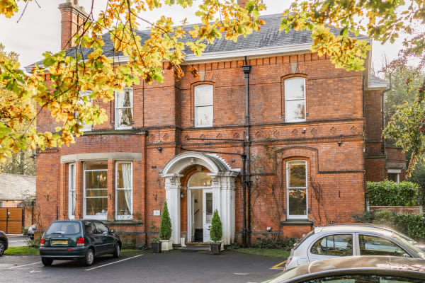 Sharston House, Manor Park South