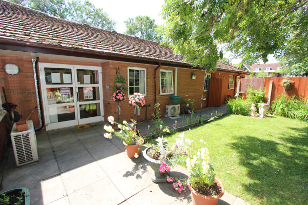 Woodview House Nursing Home, Waugh Drive