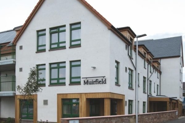 Muirfield, Hall Crescent