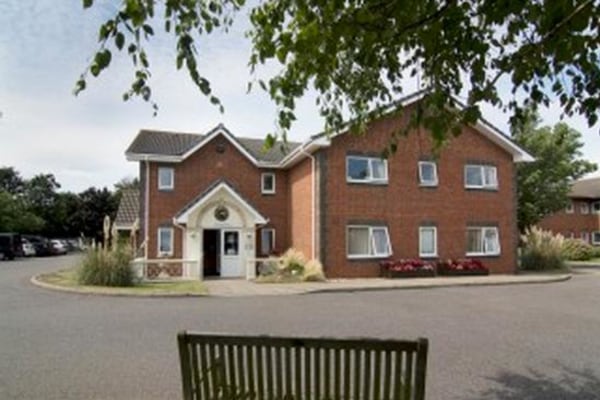 Abbotsleigh Mews Care Home, Old Farm Road East