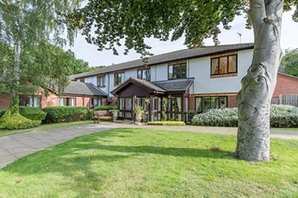 Barchester Leonard Lodge Care Home, Roxwell Gardens