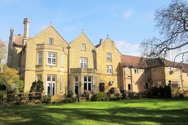 Waltham Hall Private Nursing Home 87 Melton Road Waltham On The Wolds Melton Mowbray Leicestershire Le14 4aj