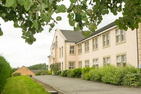 Linson Court, Dark Lane