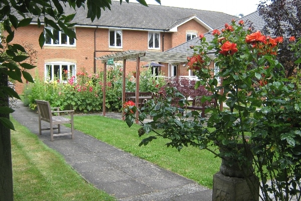 Barchester West Oak Care Home, Murray Road, Wokingham, Berkshire RG41 ...