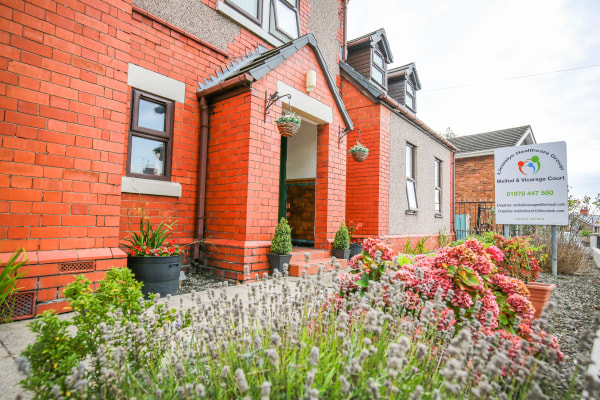 Meifod & Vicarage Court, Gardden Road