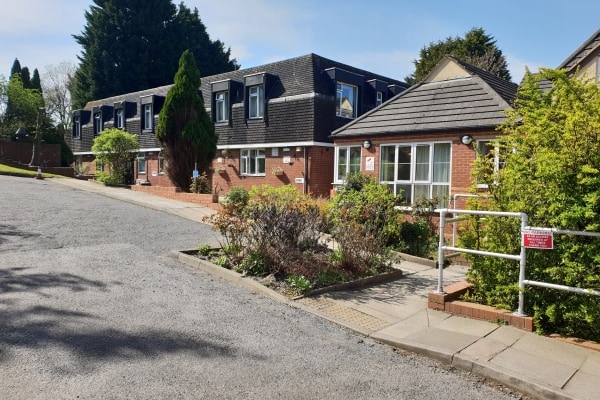 Hayes Park Nursing & Residential Home, 2 Cropthorne Avenue