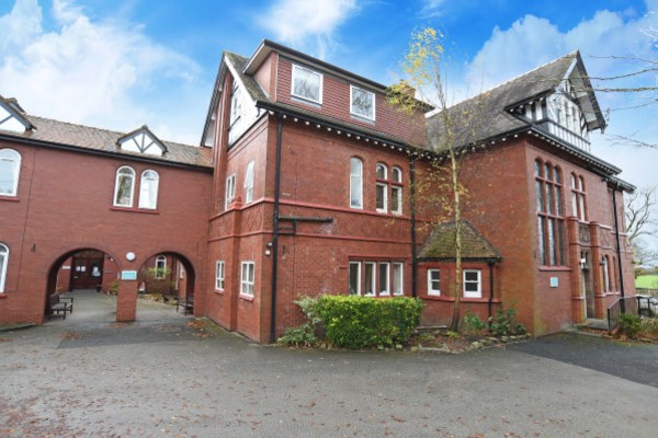 High Peak Residential & Nursing Home, Main Lane