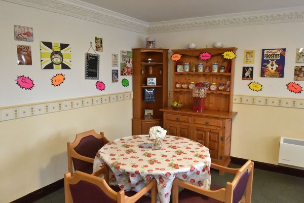 Holmewood Care Home S42 5RH