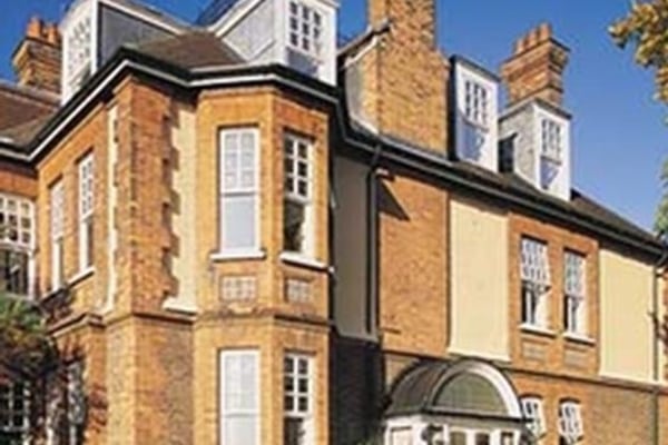 Barchester Wimbledon Beaumont - Independent Living Apartments, 35 Arterberry Road