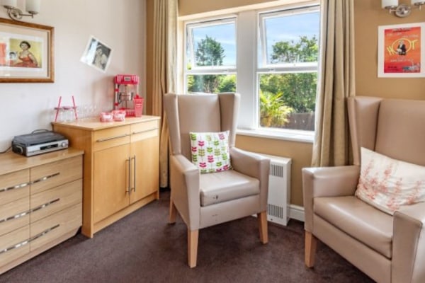 Thornton Hall & Lodge Care Home L23 1UB