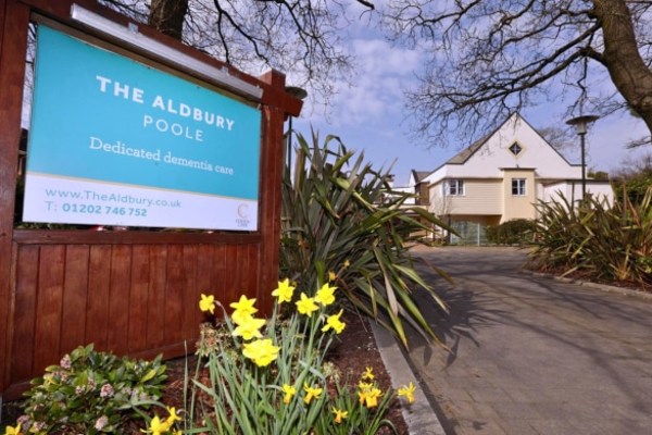 The Aldbury, 672/674 Ringwood Road