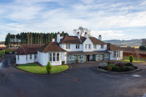 Meigle Country House, Dundee Road