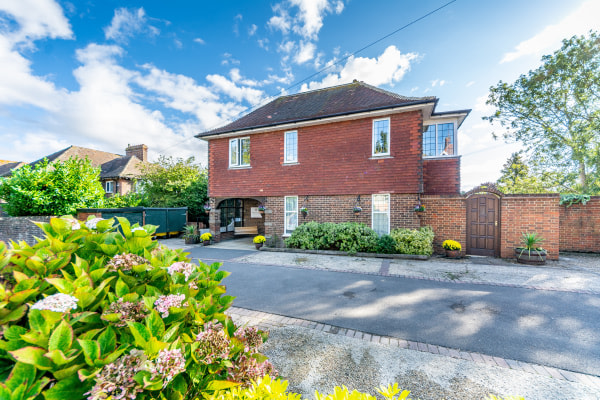 Wells Lodge Nursing Home, 60 Earls Avenue