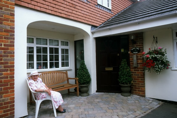 Maple Tree House Apartments, Weedon Hill