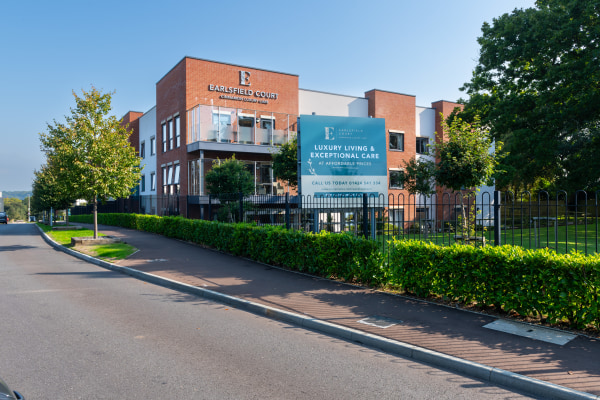 Earlsfield Court, Brooklands Road