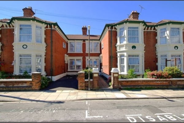 Alton Manor Care Home, 8-12 Herbert Road