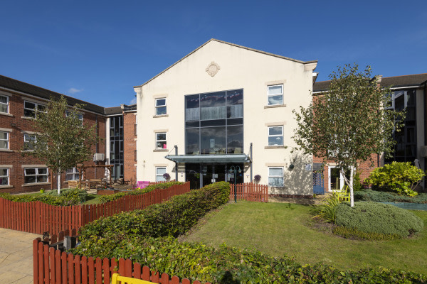 Berkeley Court, Chatsworth Road