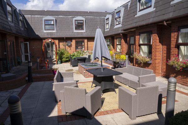 Ravenhurst Residential Care Home DY13 8RU