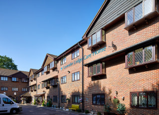 Lavender Lodge Care Home - Avery Healthcare, Farnborough, Hampshire