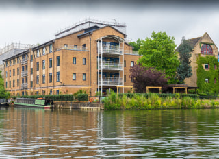 Bridgeside Lodge Care Centre, London, London