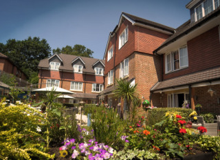 Hallmark Lakeview, Lightwater, Surrey