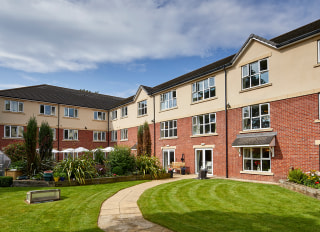 Aire View Care Home - Avery Healthcare, Leeds, West Yorkshire